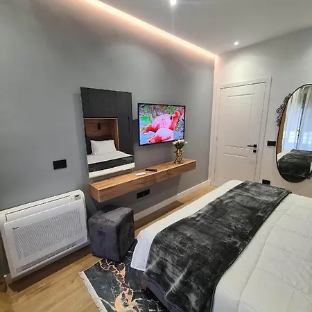 Апартаменты Grey Luxury